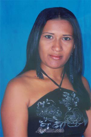 78076 - Yunis Age: 39 - Colombia