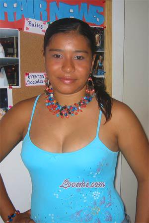 78983 - Yeniffer Age: 27 - Colombia